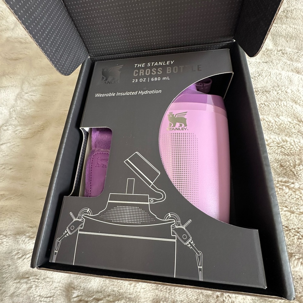 Brand New in Box Stanley Lavender Cross Bottle 23 oz
